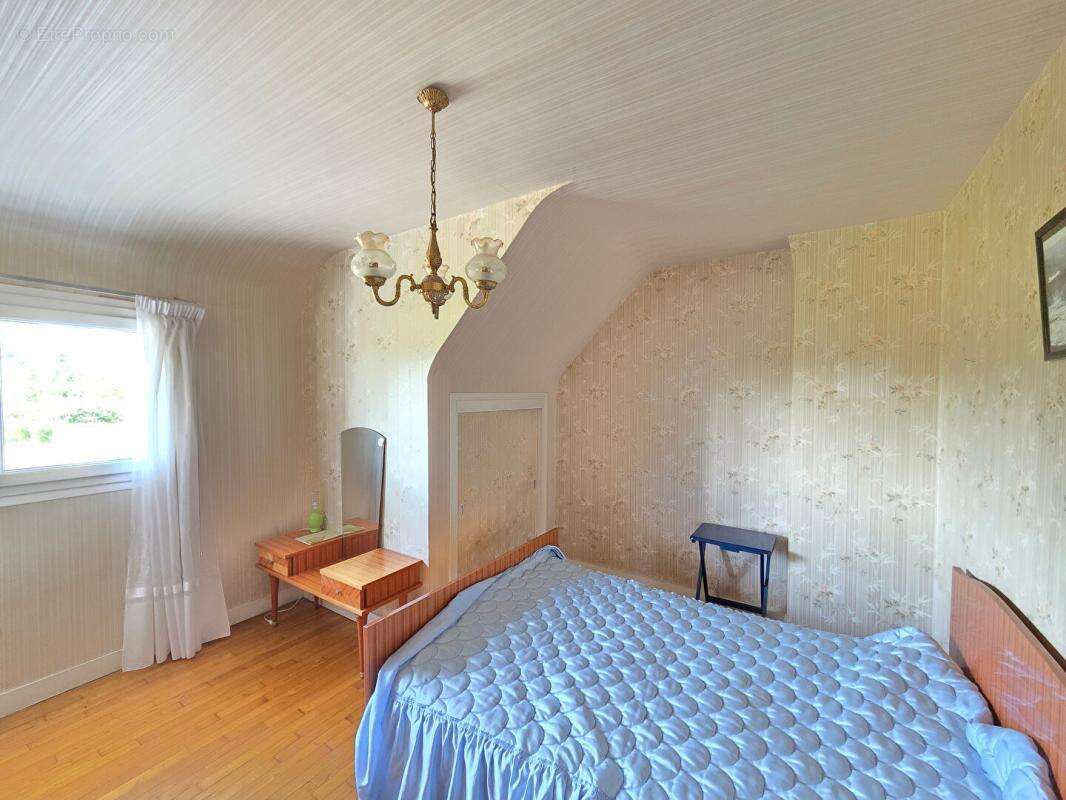 Maison d'habitation, 100m², RIA A PIED - photo 2
