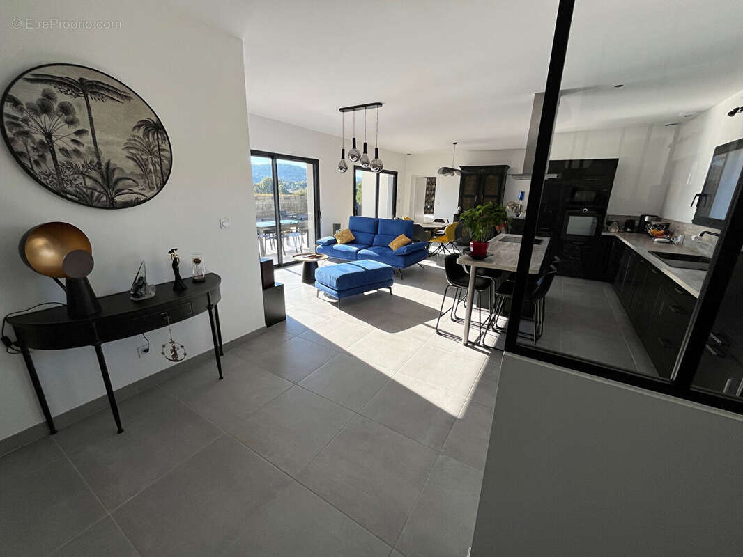 Villa contemporaine récente avec Piscine et vue - photo 3
