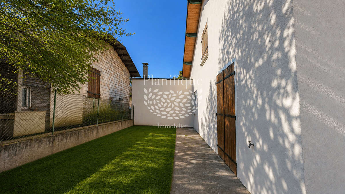 Maison à SAINT-CERGUES