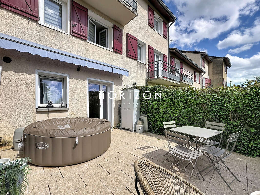 Maison à VONNAS