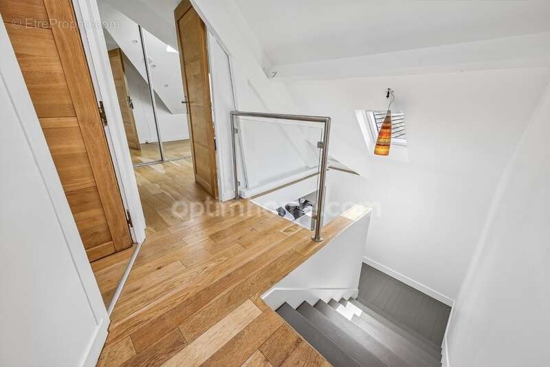 Maison à VERNEUIL-SUR-SEINE