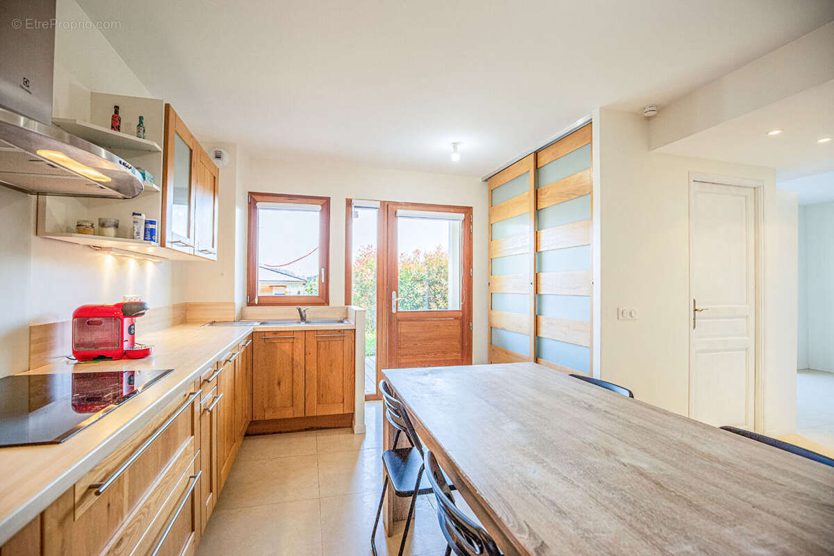 Agence immobiliere laforet - exclusivite - "cyprès" - poisy - appartement rez-de-jardin t3 de 63,66m² - cave - place privative c - photo 5