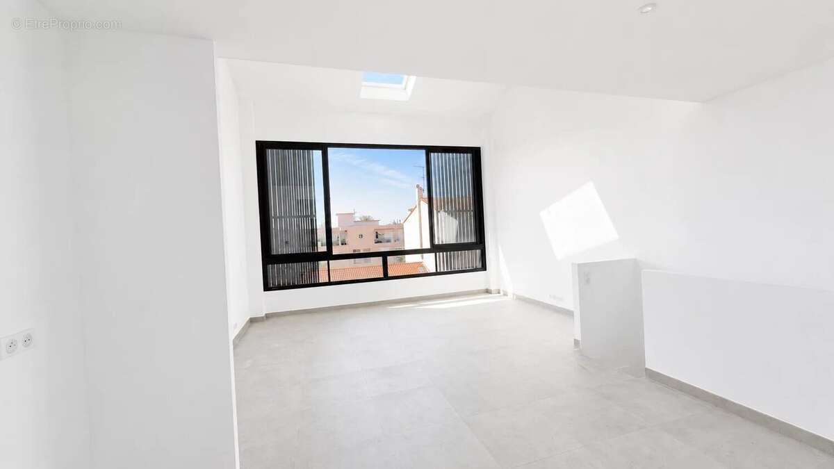 DUPLEX 110 m² renovée centre ville - photo 3