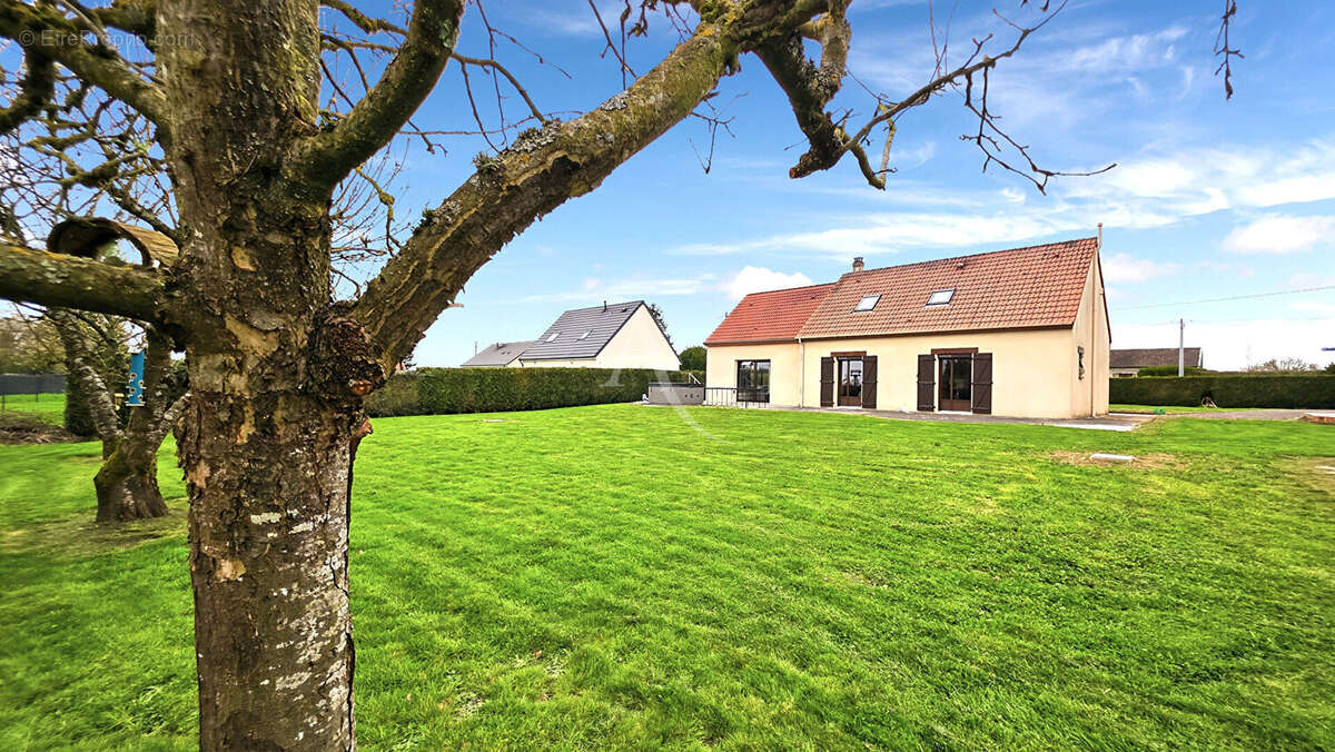 Maison à ETREPAGNY