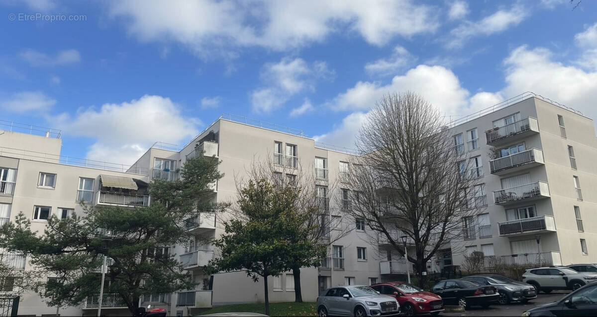 Appartement à THIAIS