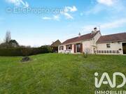 Photo 1 - Maison à VILLENEUVE-LA-GUYARD