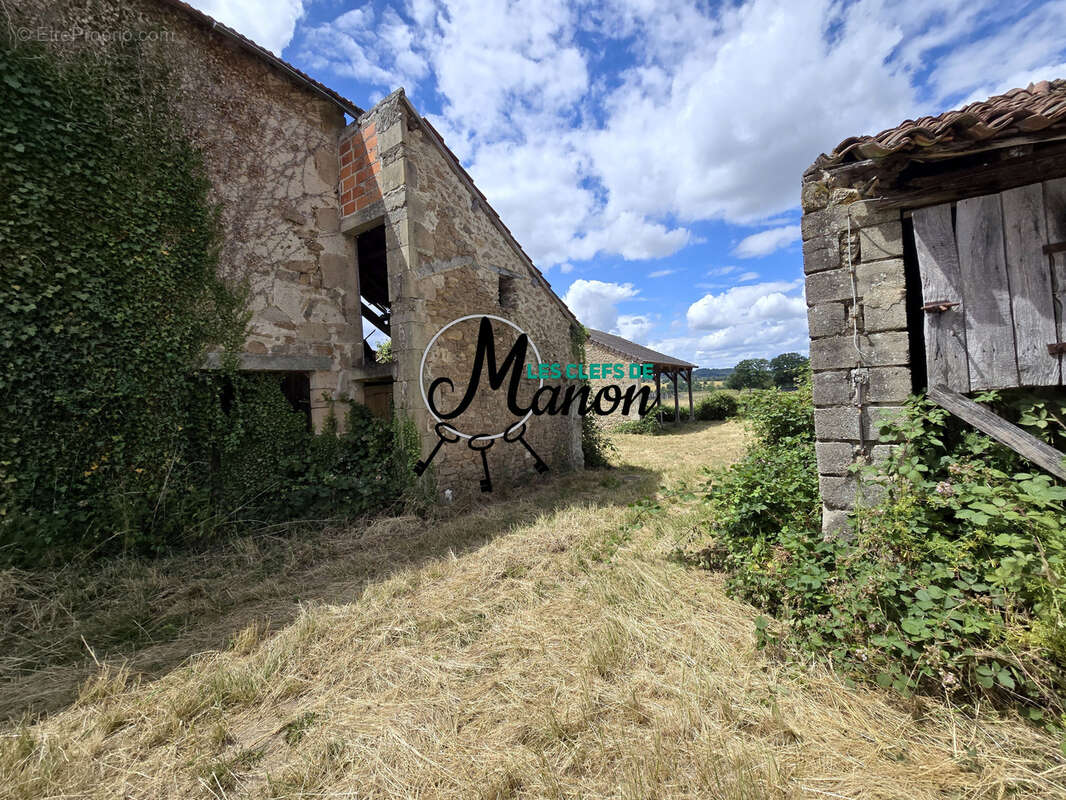 Ensemble immobilier en pierres à fort potentiel   Idéal projet de rénovation / Aménagement - photo 14