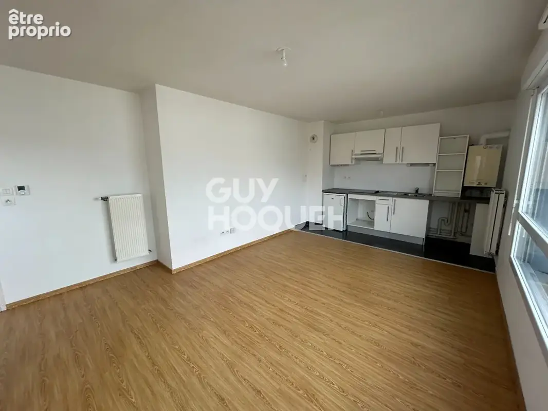 A VENDRE - Appartement type 3 avec ascenseur - 2 chambres - Balcon - Place de parking privative. - photo 3