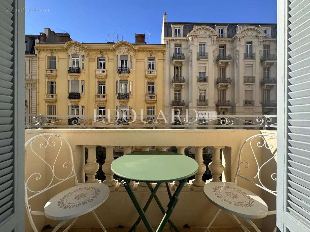 Appartement à MENTON