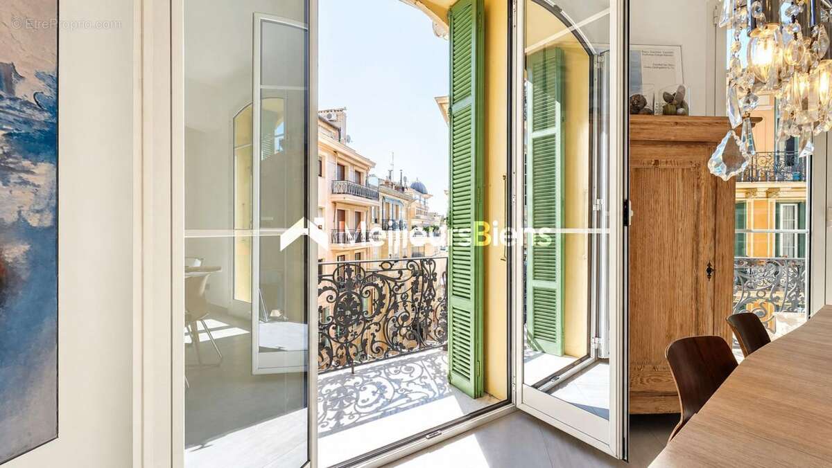 Appartement à BEAUSOLEIL