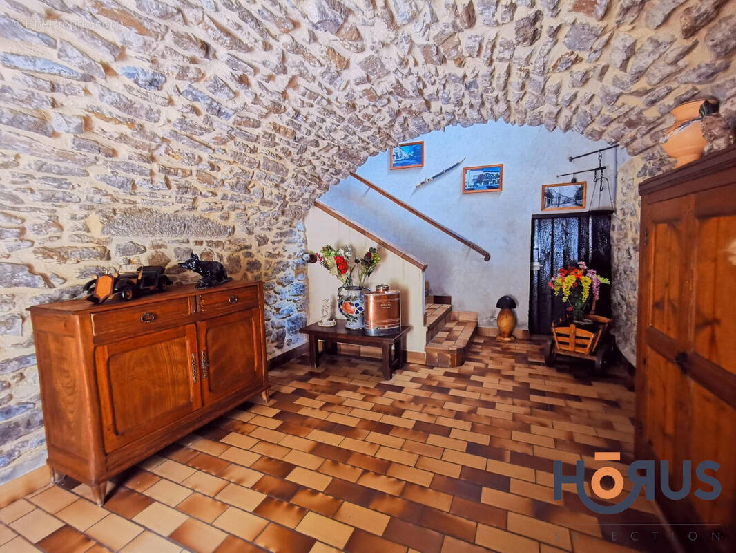 Maison à ROBIAC-ROCHESSADOULE