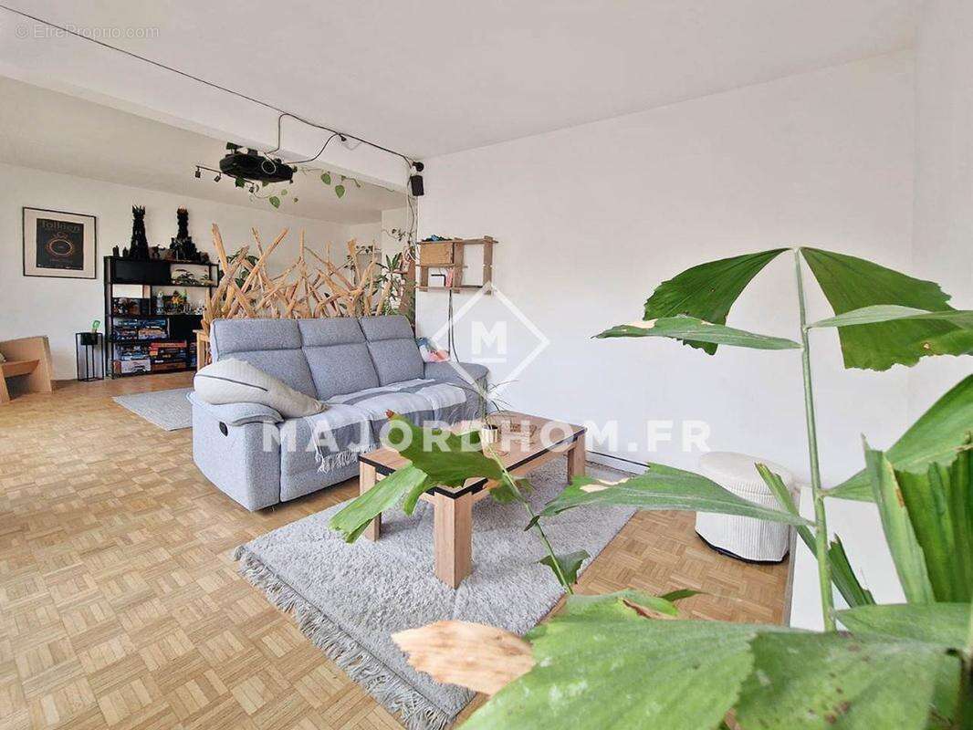 Appartement à MARSEILLE-6E