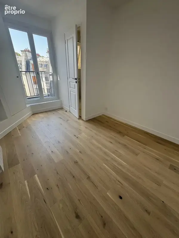 3 pièces enterement rénové, dernier étage avec ascenseur et 4 balcons - photo 12