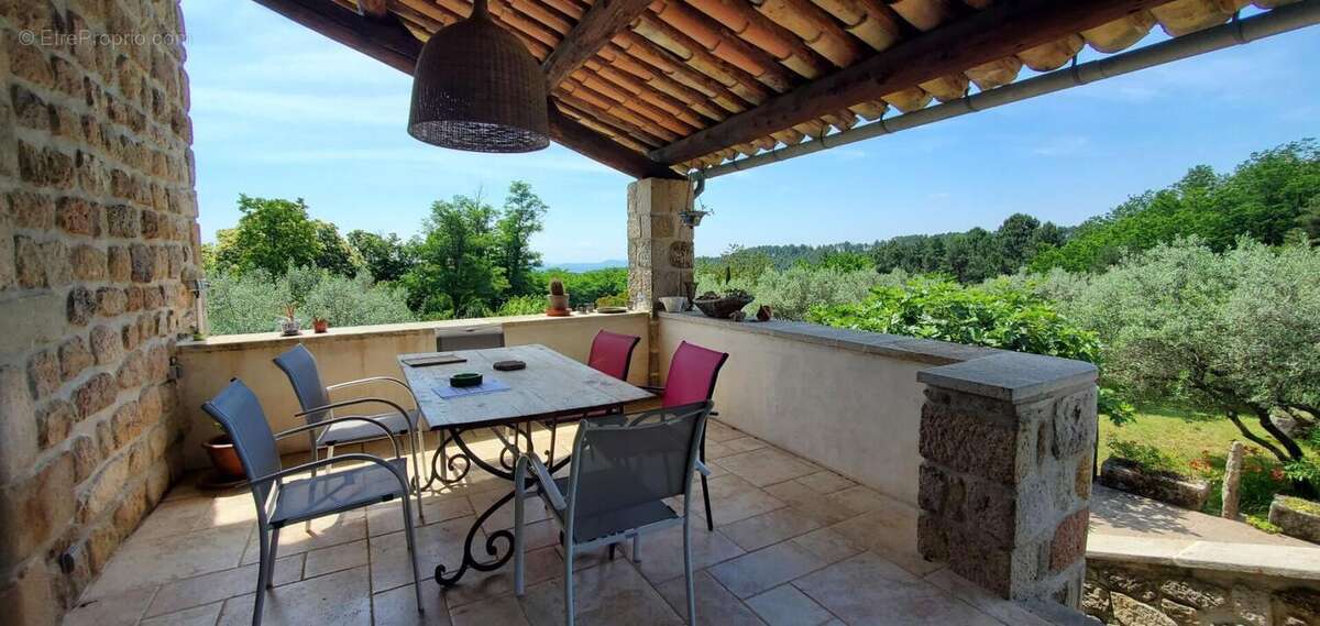 Mas provençal du xviiie, vue alpes et mont ventoux. cinq chambres, immense salon, grande piscine, six terrasses. opportunité uni - photo 12