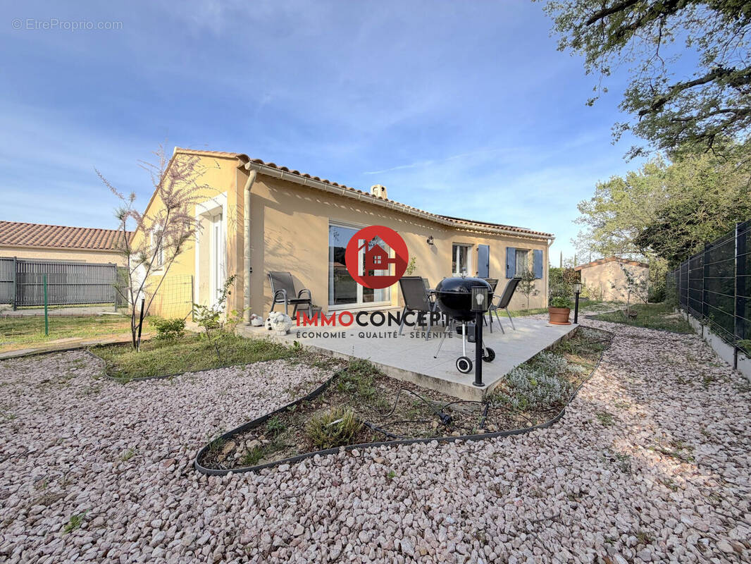 Maison à SAINT-VICTOR-LA-COSTE