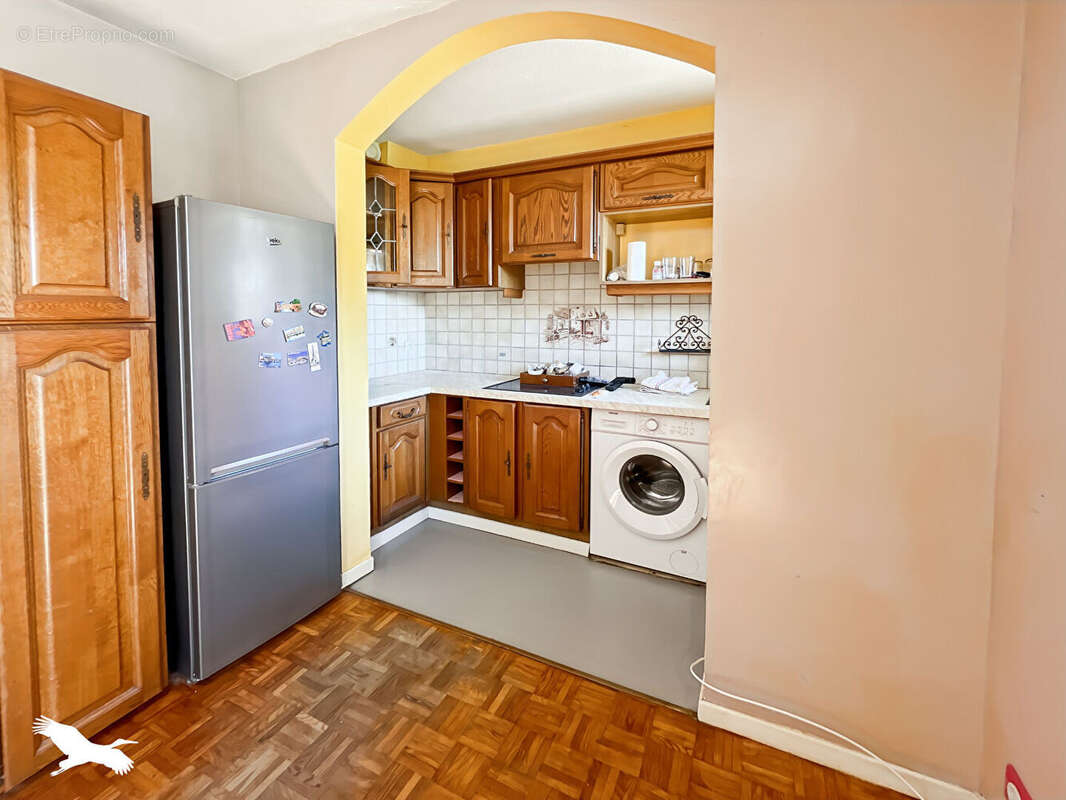 À VENDRE - MARSEILLE 11e (La Montre / La Valentine) - Charmant T2 de 41 m² avec terrasse, vue collines, garage et cave - photo 2