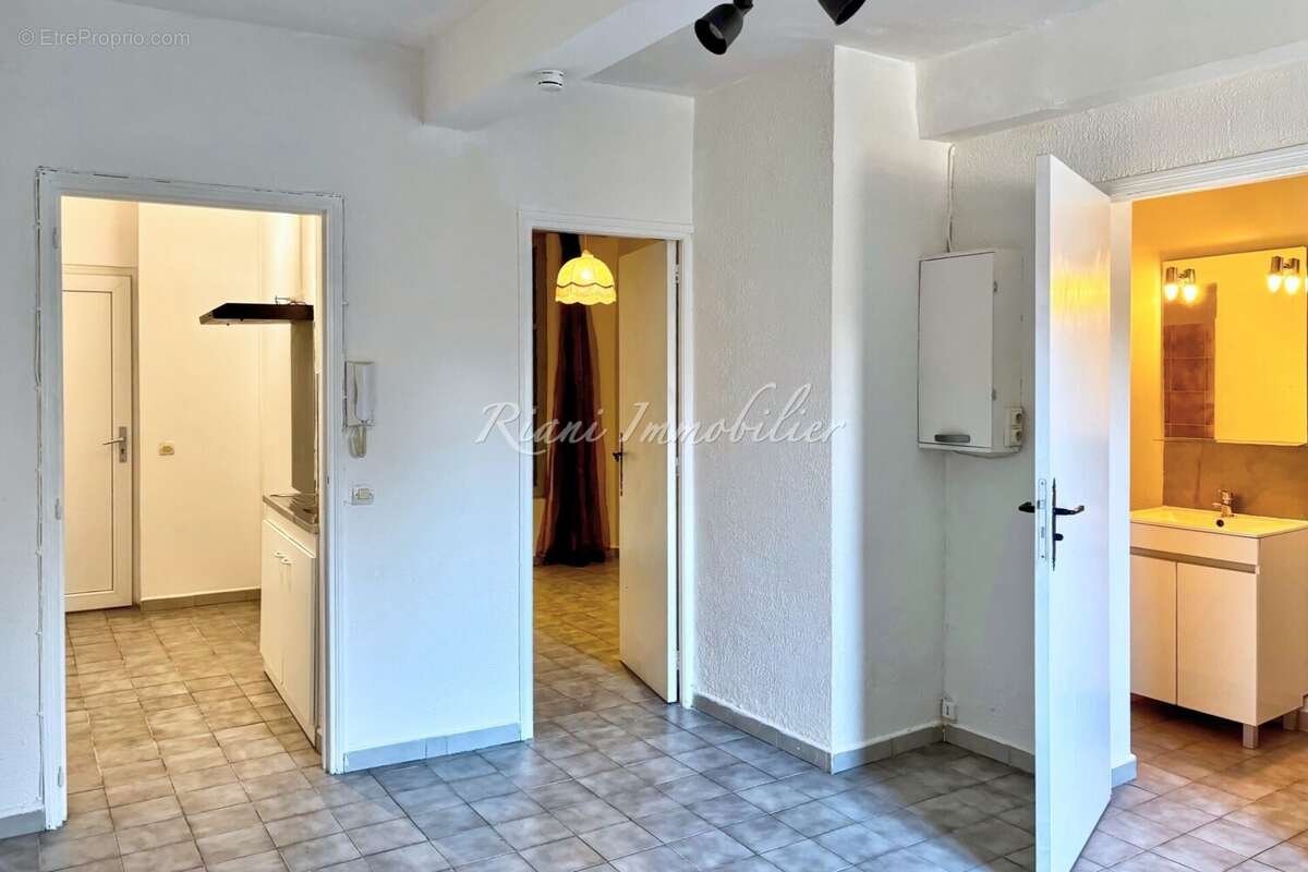 Appartement à L'ISLE-SUR-LA-SORGUE