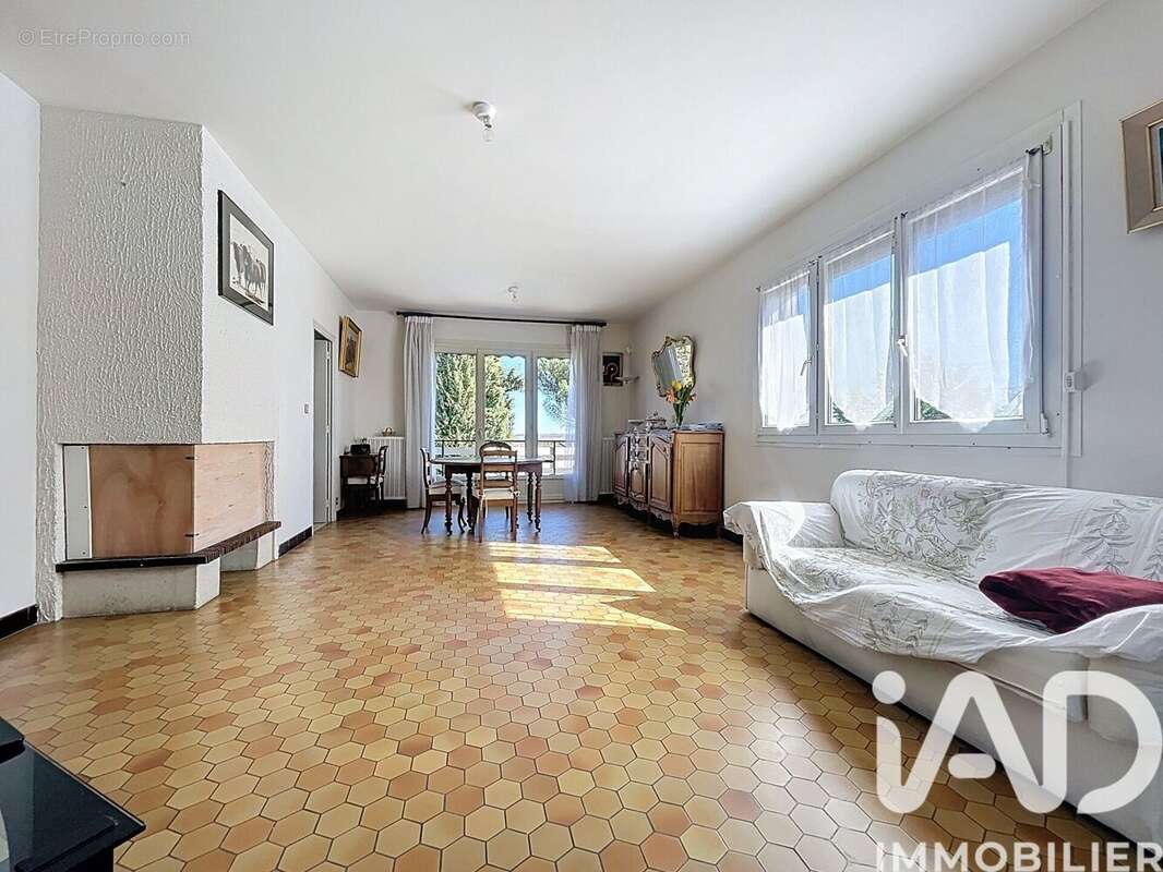 Maison 182 m² à Foulayronnes  - photo 3