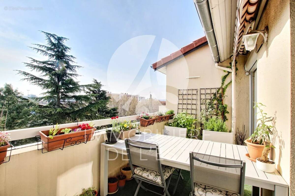 Appartement à LYON-8E