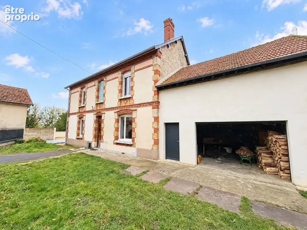 Maison à MAGNEUX