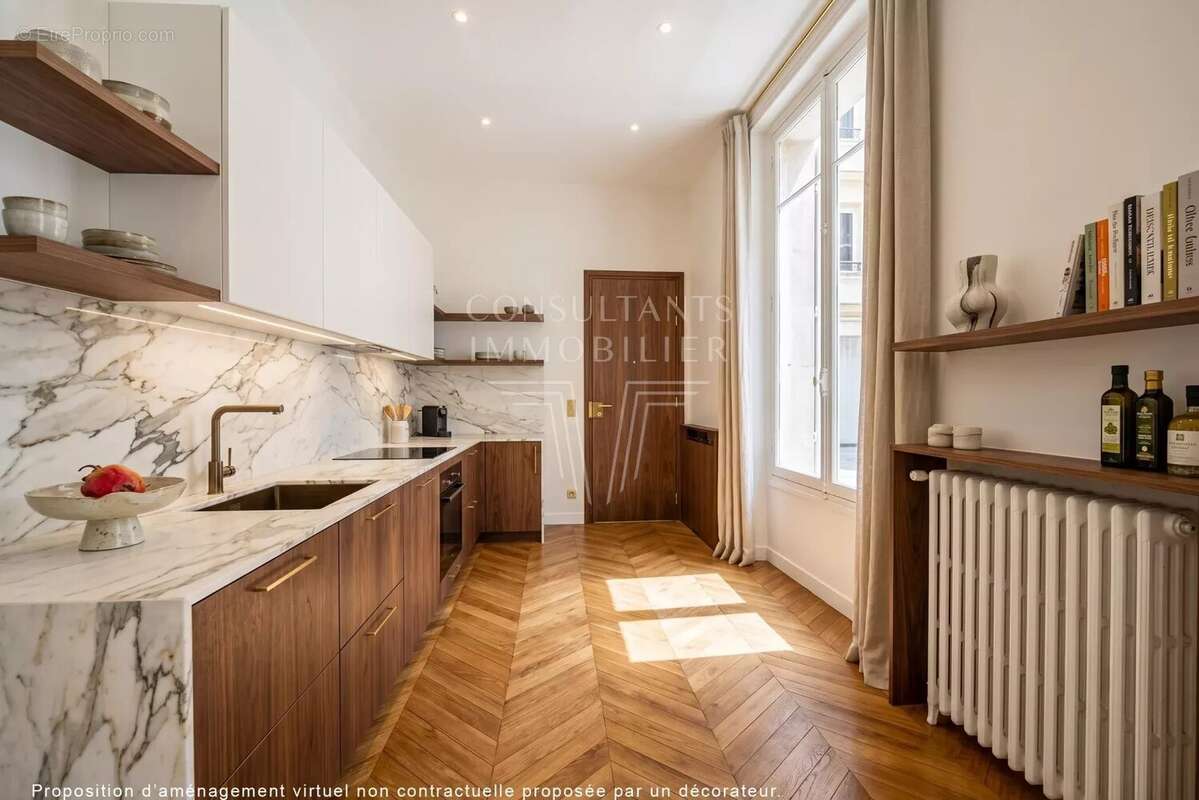 Appartement à PARIS-8E