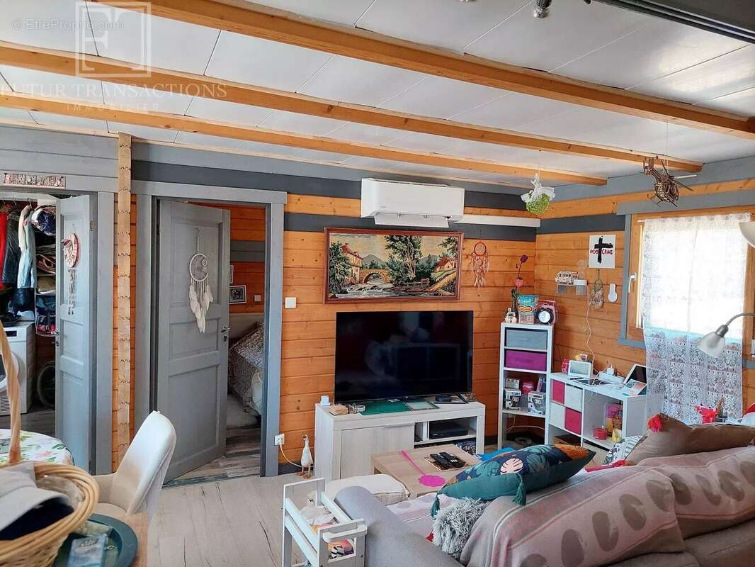 Maison sur 1200 m² - photo 7