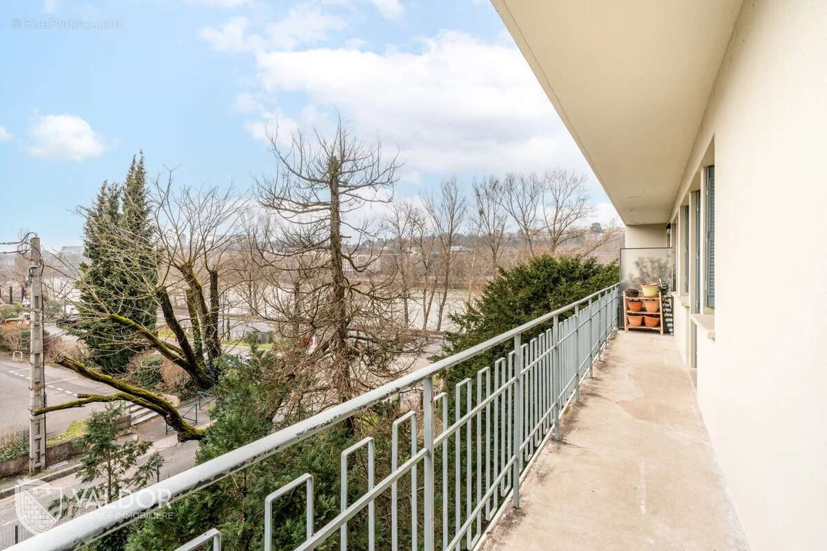 Appartement à LYON-9E