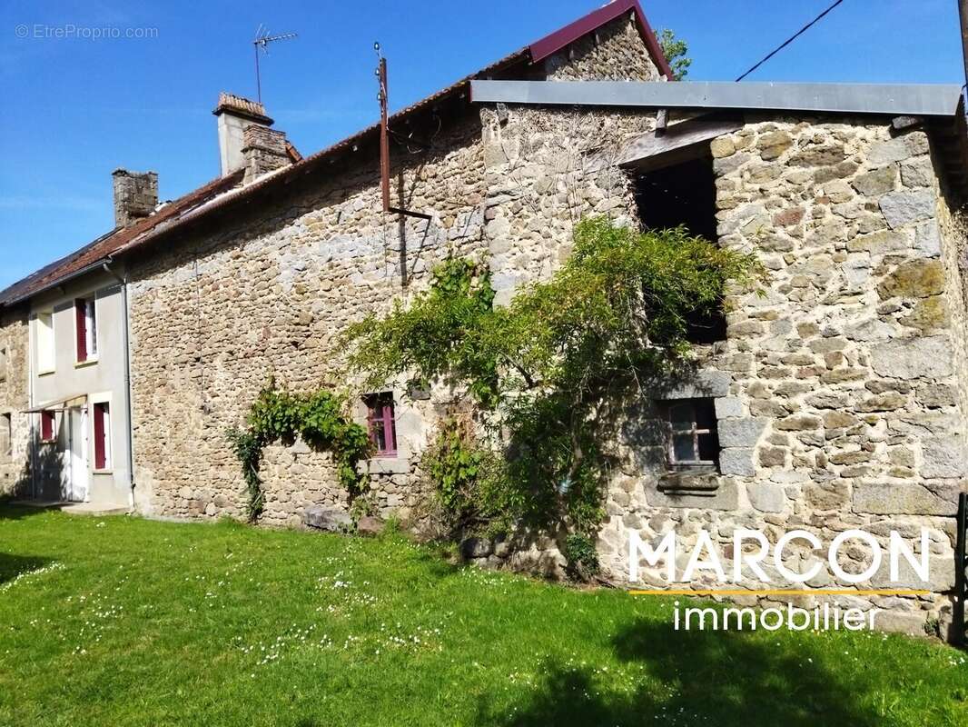 Maison à AZAT-CHATENET
