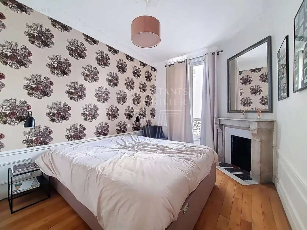 Appartement à PARIS-7E
