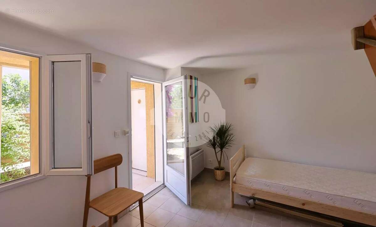 Appartement à ROQUEVAIRE