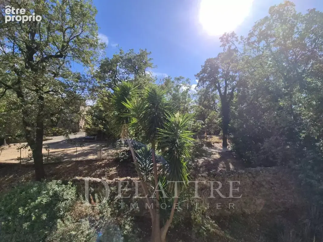 Vence appartement entierement rénové dans un secteur recherché - photo 2