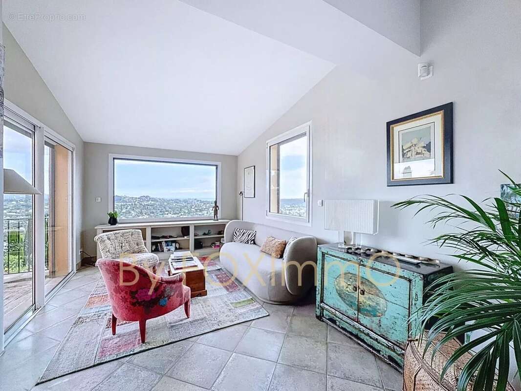 Maison à LA COLLE-SUR-LOUP