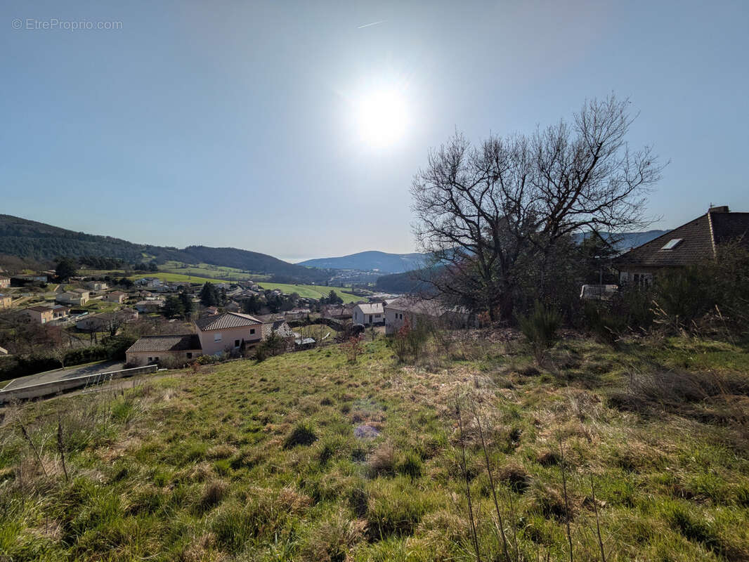 Terrain à BOURG-ARGENTAL