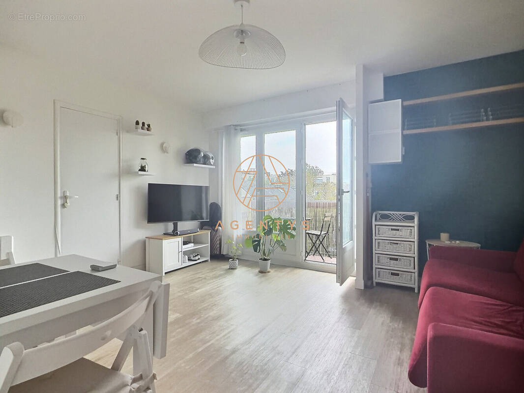 Appartement à SAINT-MAUR-DES-FOSSES