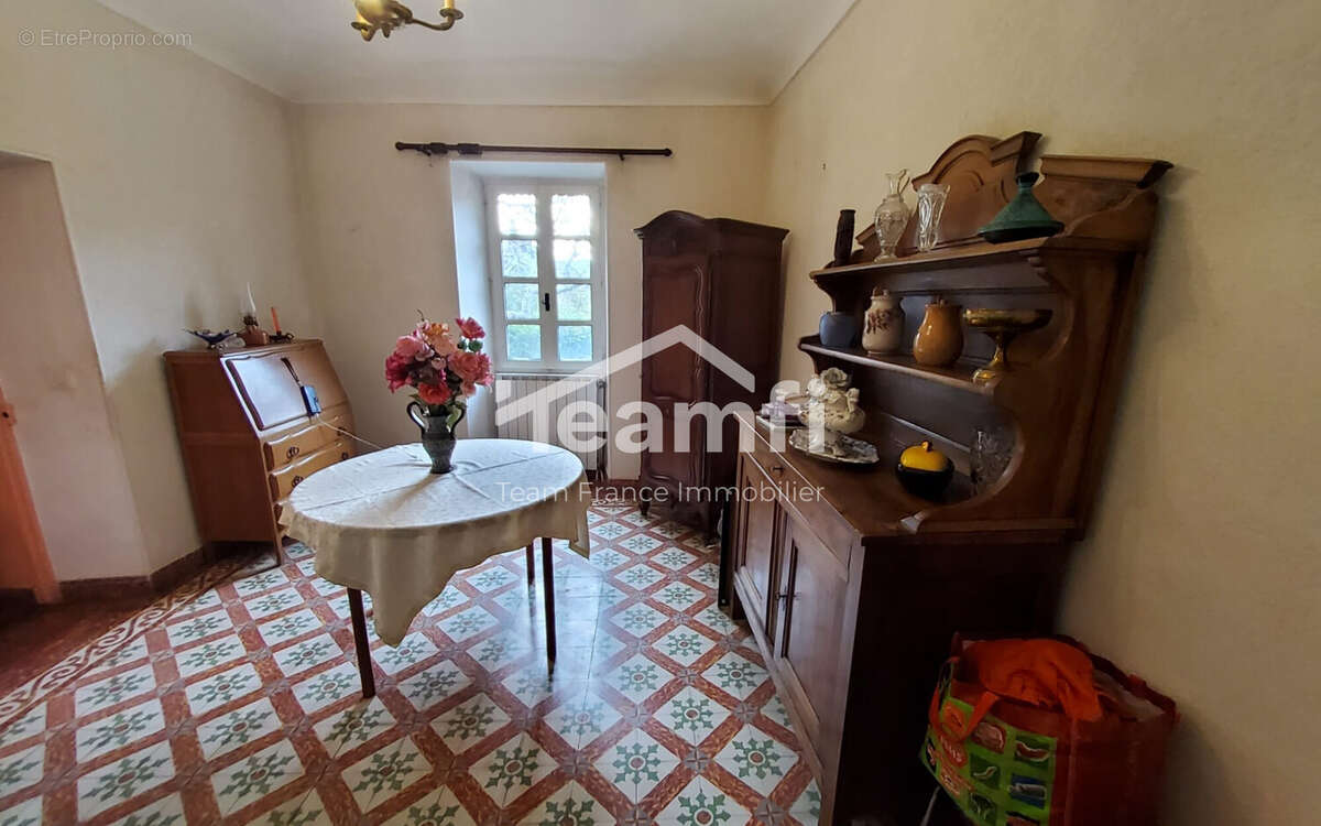 Maison à SAINT-PAUL-LE-JEUNE