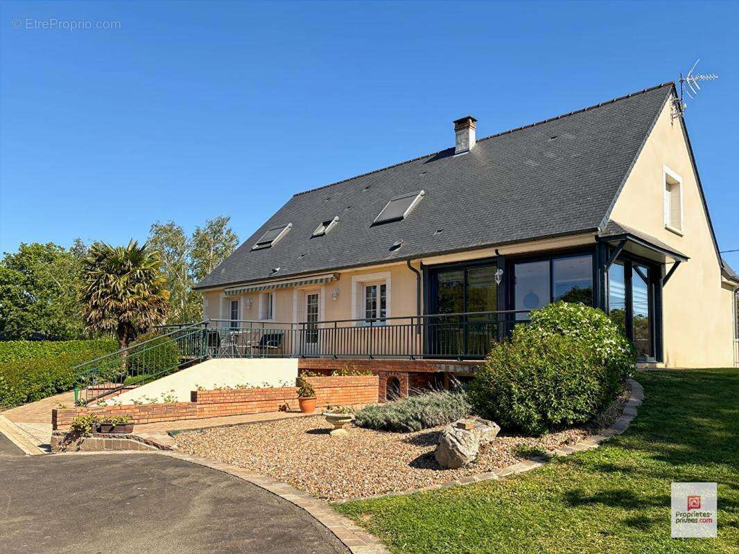 Maison Courtillers 8 pièce(s) 205 m2 - photo 2