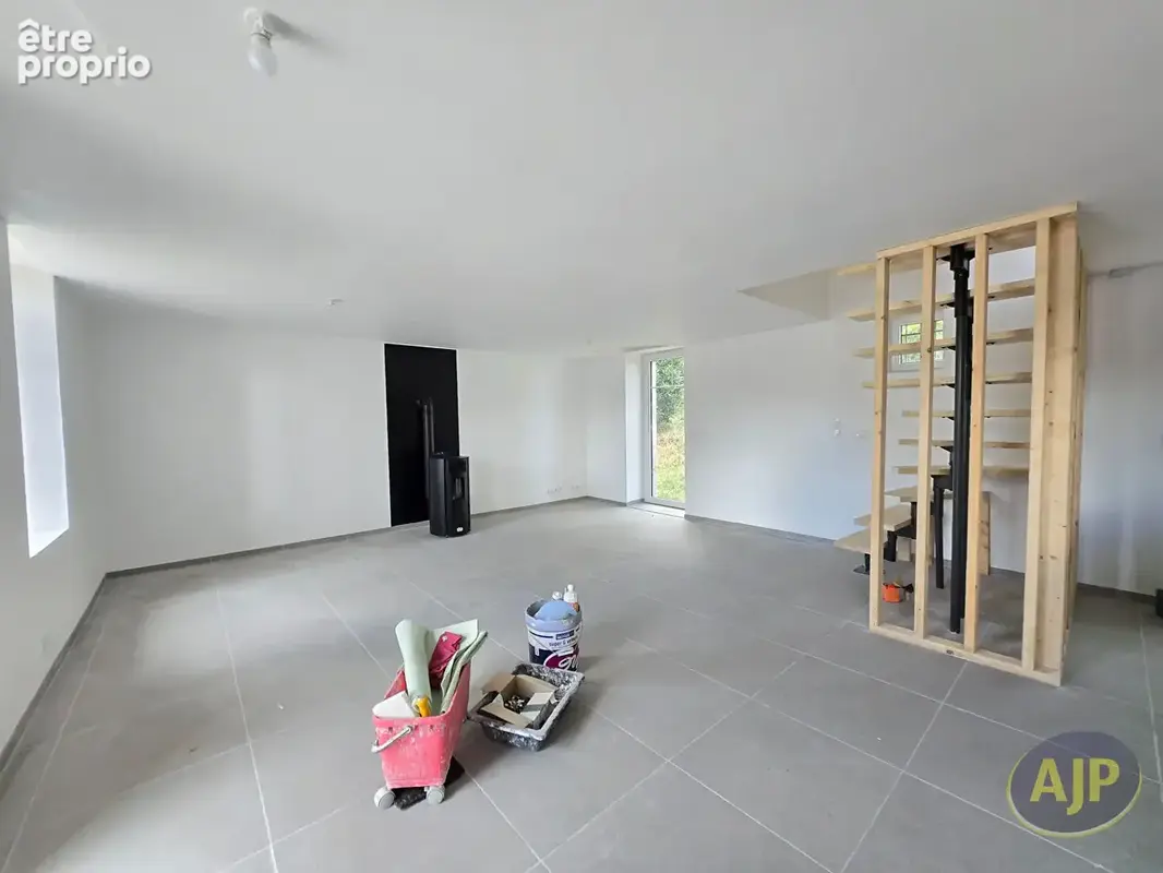 GUEGON Bourg : Maison entièrement rénovée - photo 4