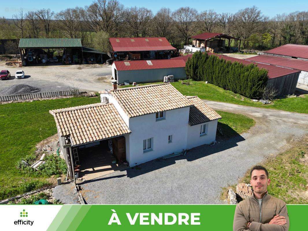 Maison à SOMMIERES-DU-CLAIN