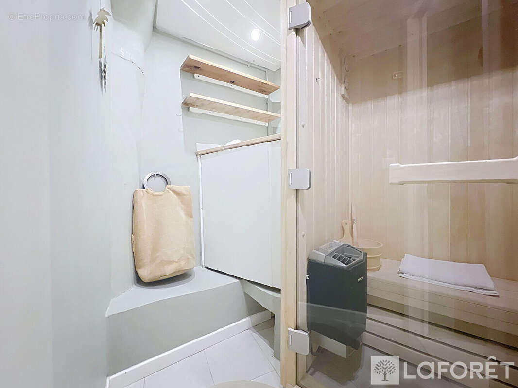 Appartement à PARIS-2E