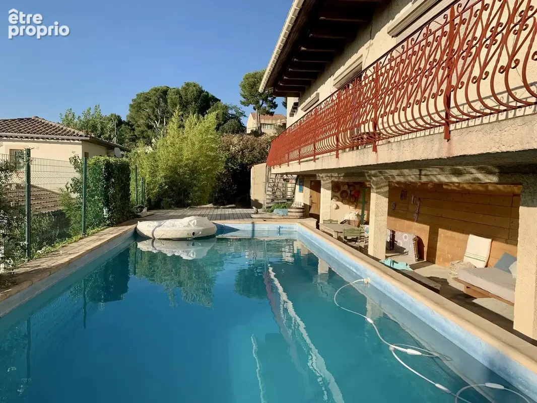 Villa familiale T8 avec beaucoup de charme entre Château-Gombert et Plan-de-Cuques, 240m2 sur 1400m2 de jardin - photo 11