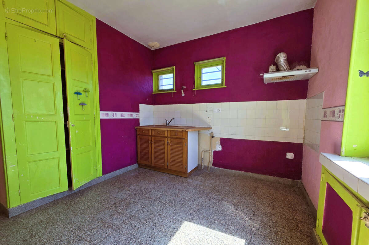 Prix en baisse! maison centre ville avec jardin - photo 8