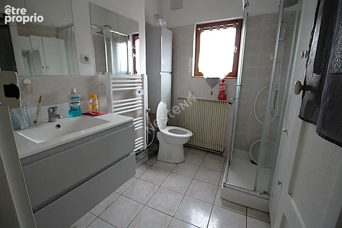 MONTCORNET : Local commercial (supérette) + Appartement - photo 3
