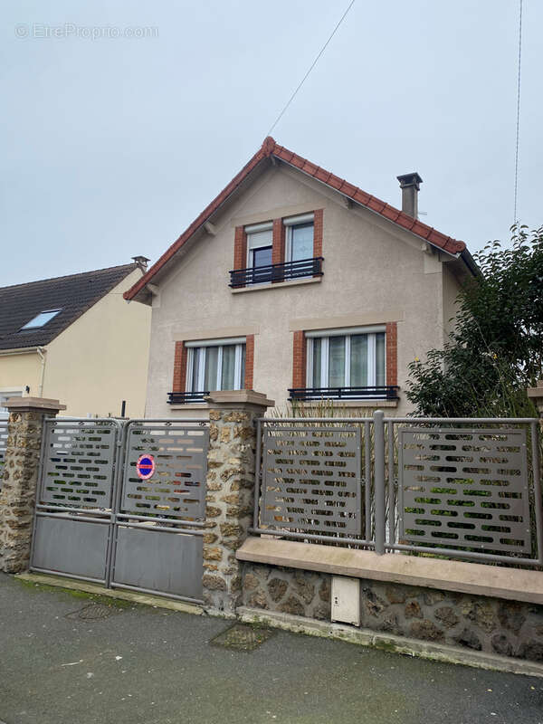 Maison à SAINT-DENIS