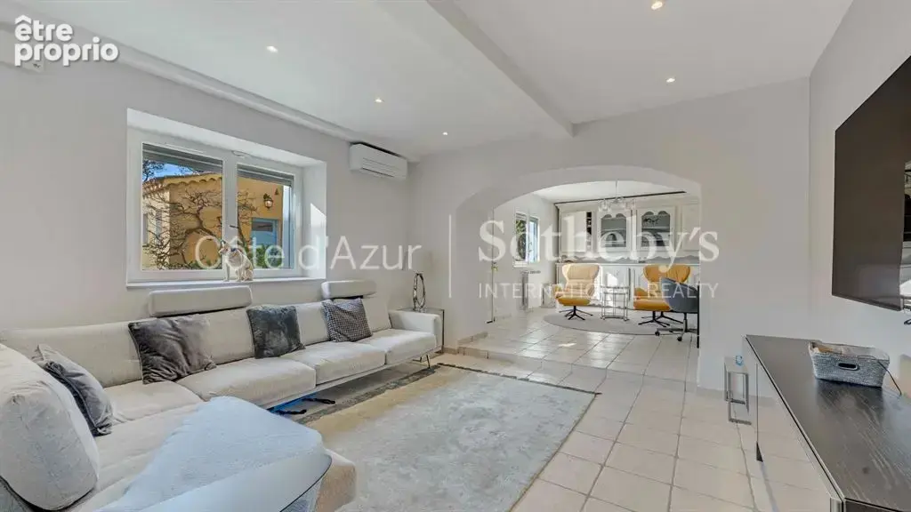 Exclusivité Côte d’Azur villa d’exception à Sainte-Maxime, proche mer et centre-ville - photo 11