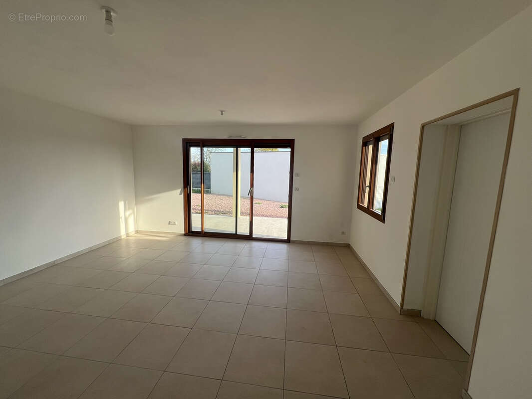 Maison à PARAY-LE-MONIAL