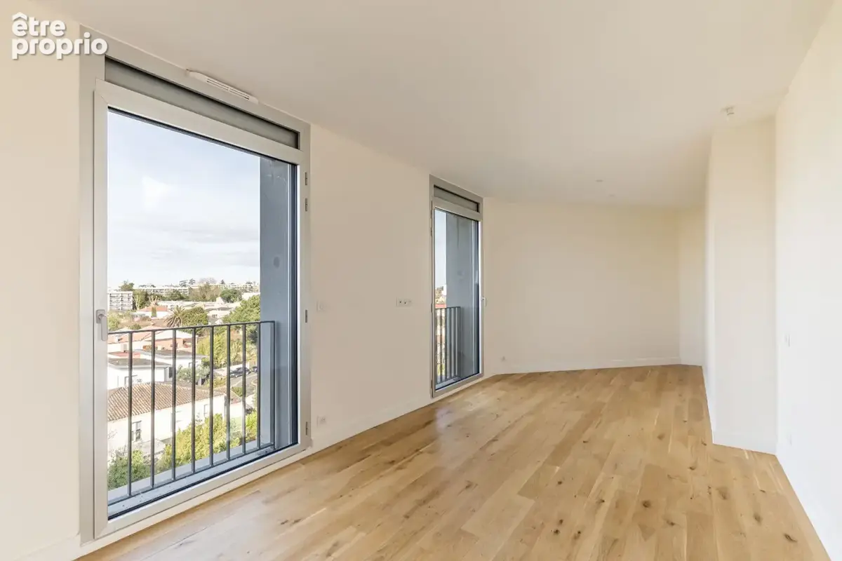 Appartement 4 pièces de 125m² + 188m² de Terrasses + 2 parkings sous-sol ! BORDEAUX - photo 15