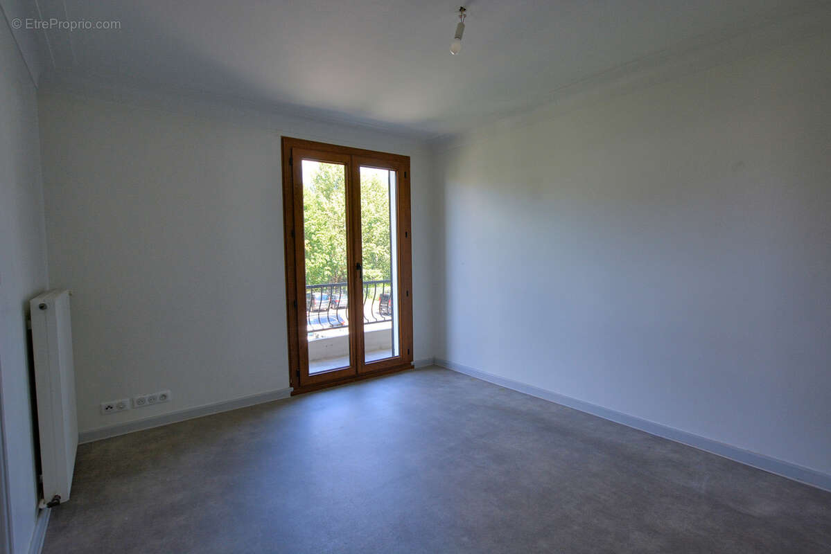Maison de 2 appartements a cluses - secteur messy - photo 5