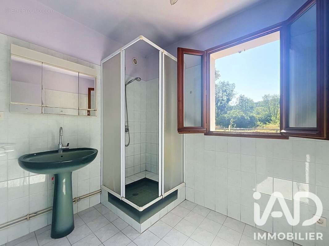 Maison 72 m² à Mailly-La-Ville  - photo 7