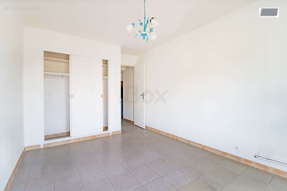 Toulon mourillon - port marchand - appartement 3 pieces - 2 chambres - balcon - photo 14