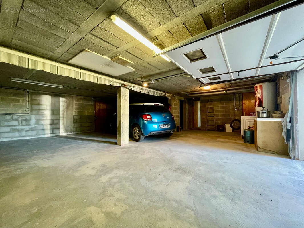 Maison à VILLENEUVE-SAINT-SALVES